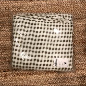 Kate Quinn Gingham Quilt NWT